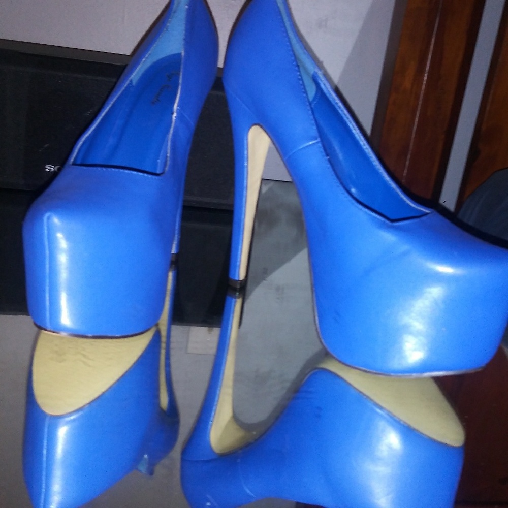 Pumps - Picture 5 of 7